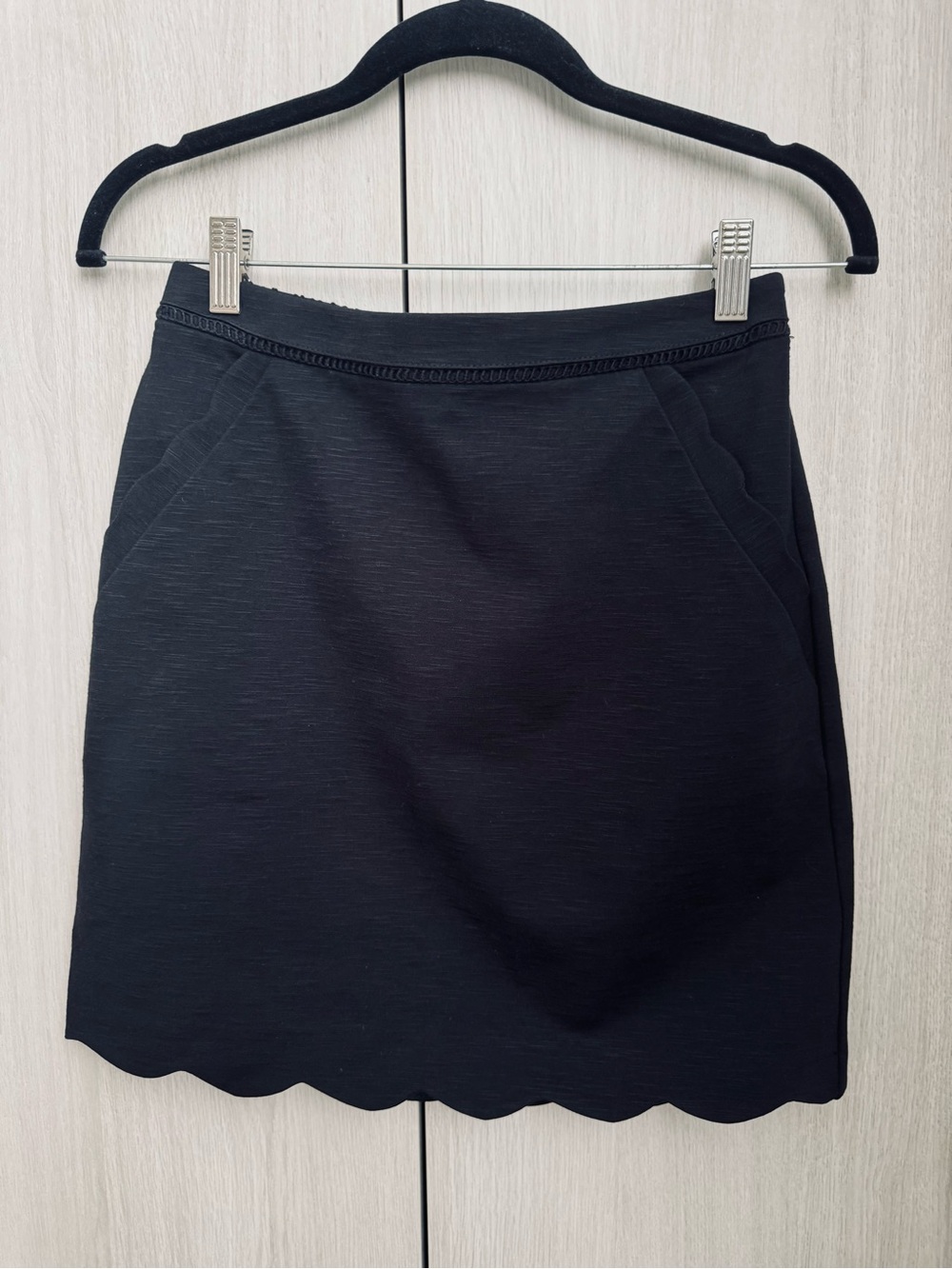 Skies Are Blue Black Scallop Hem Mini Skirt Sz SP - Picture 2 of 9